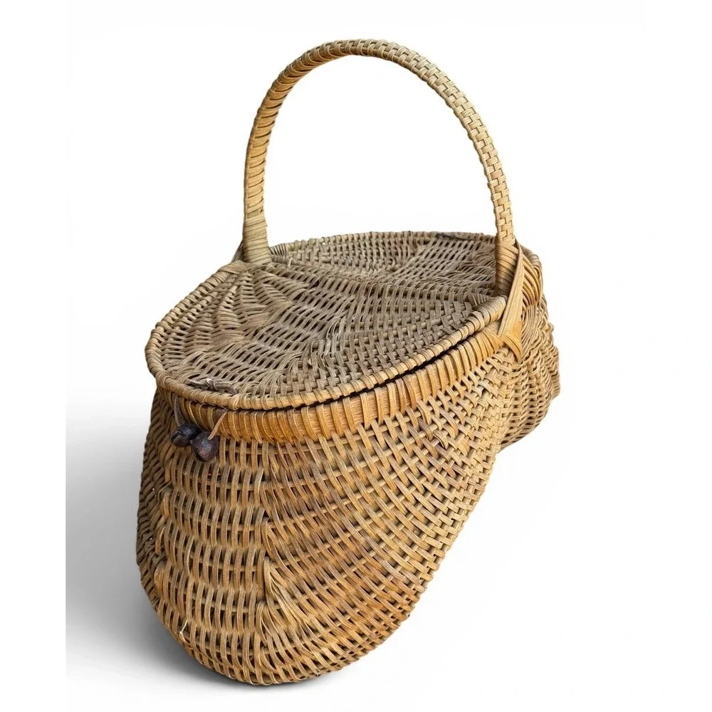 Vintage Picnic Basket Large Wicker Buttocks Style w/Lid Leather Detail Storage